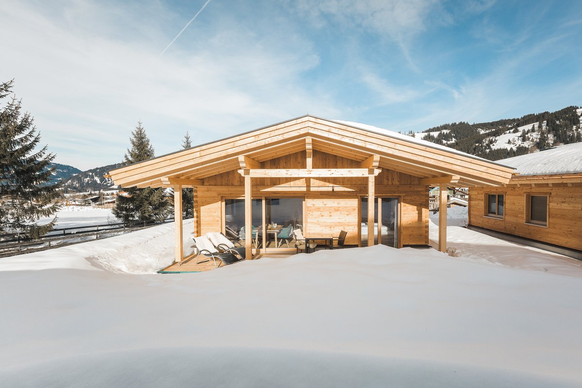 018_ChavidaChalets_2018_Winter_300ppi.jpg